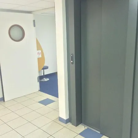 Ibis Budget Bar Le Duc 2* בר-לה-דוק